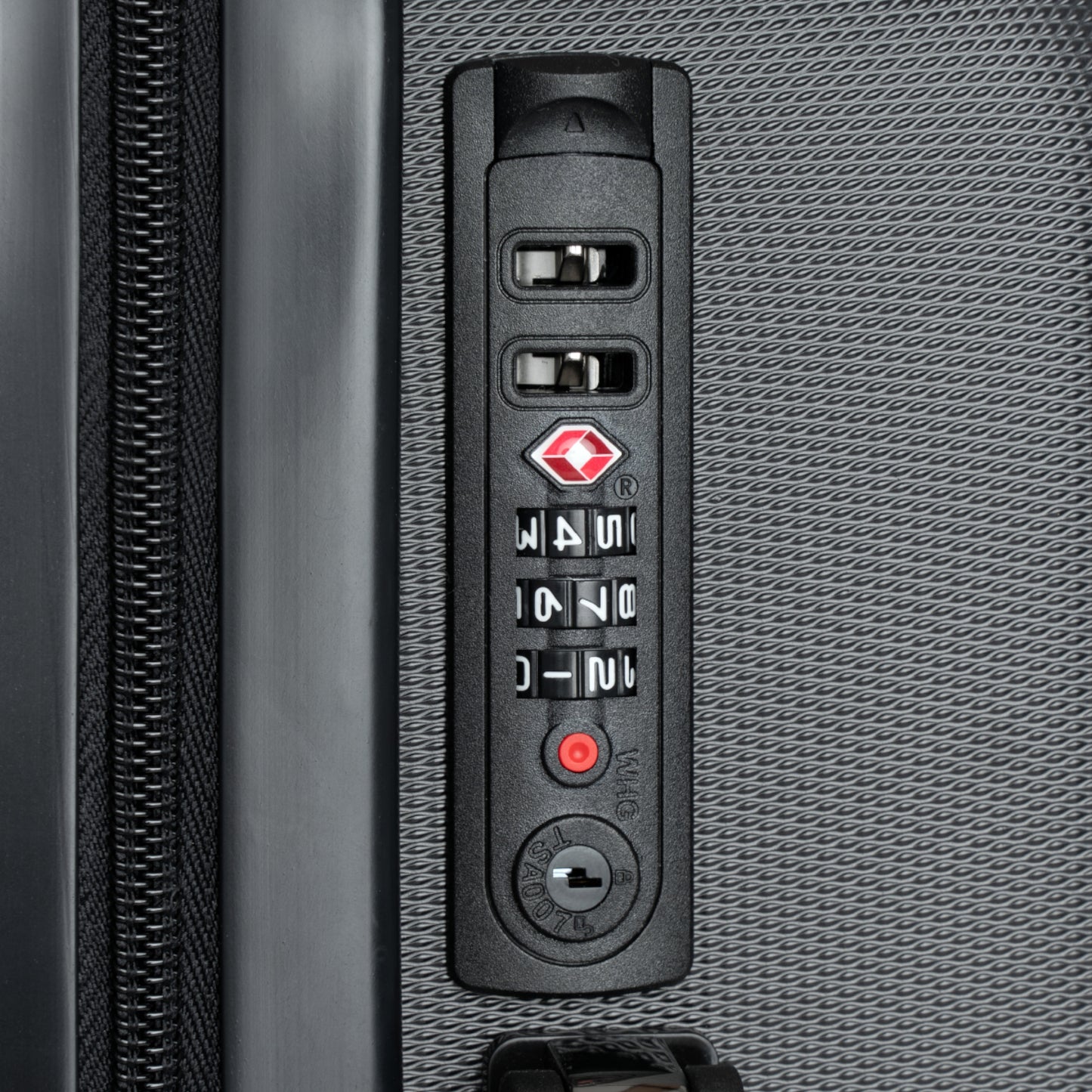 Black Faquak! Duck Heart Print Carry-On Luggage